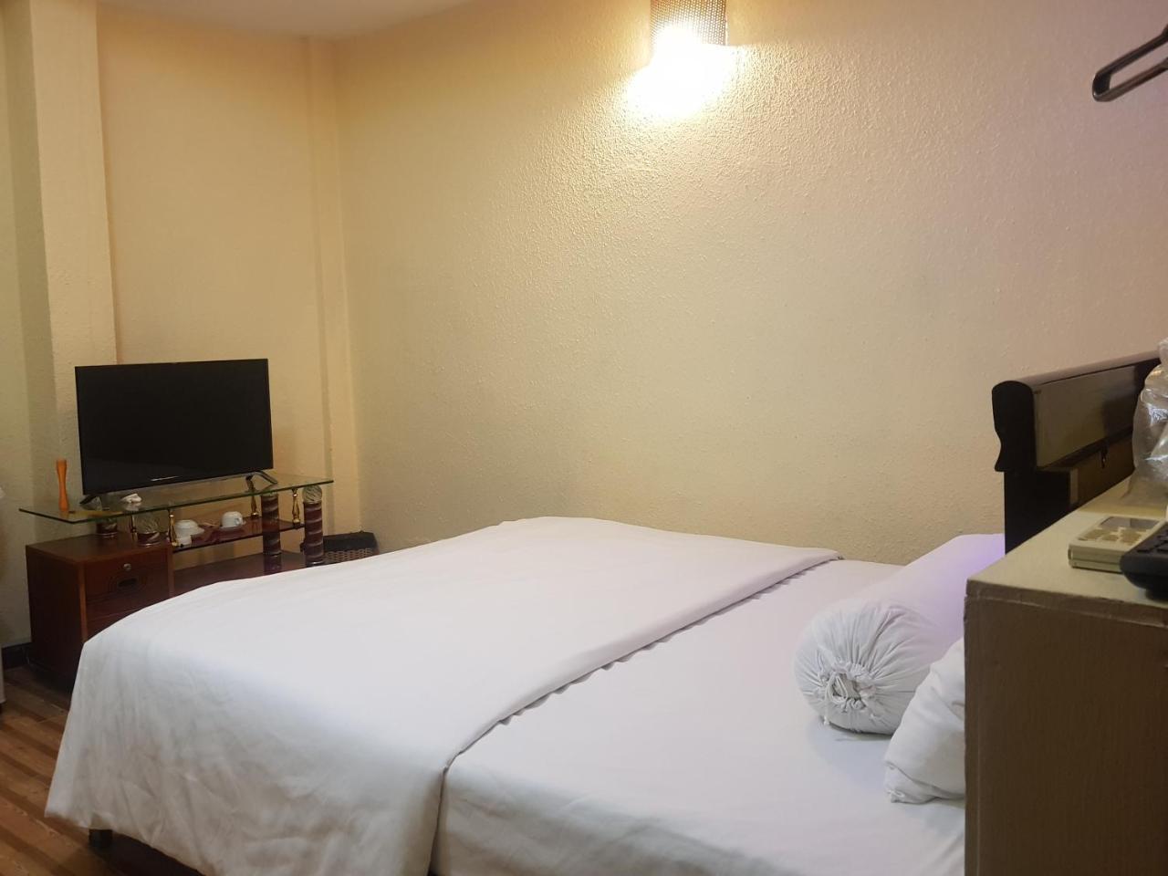 Dai Ket Hotel Хошимин Экстерьер фото
